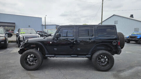 2015 Jeep Wrangler Sahara na prodej