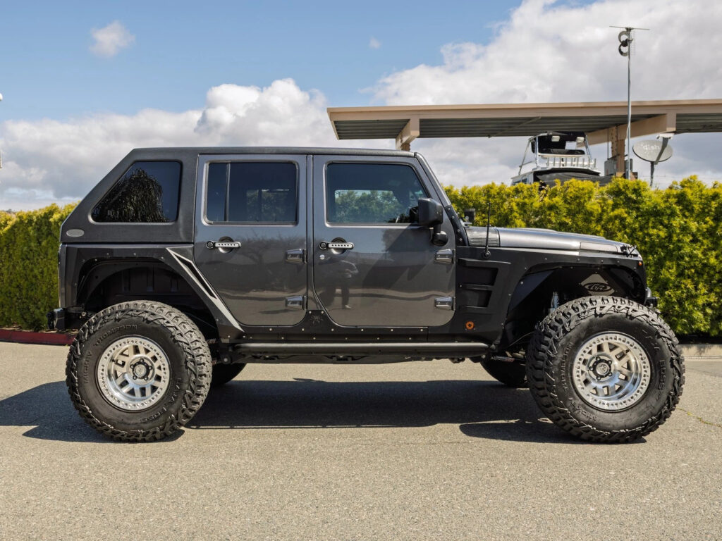 2016 Jeep Wrangler Unlimited Sport SUV 4D