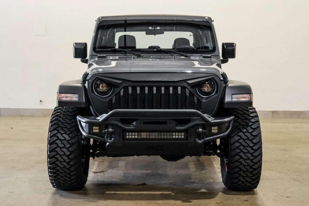 2021 Jeep Gladiator Sport 4×4,bumpers,led’s, Fuel,6 Speed, 39K Miles