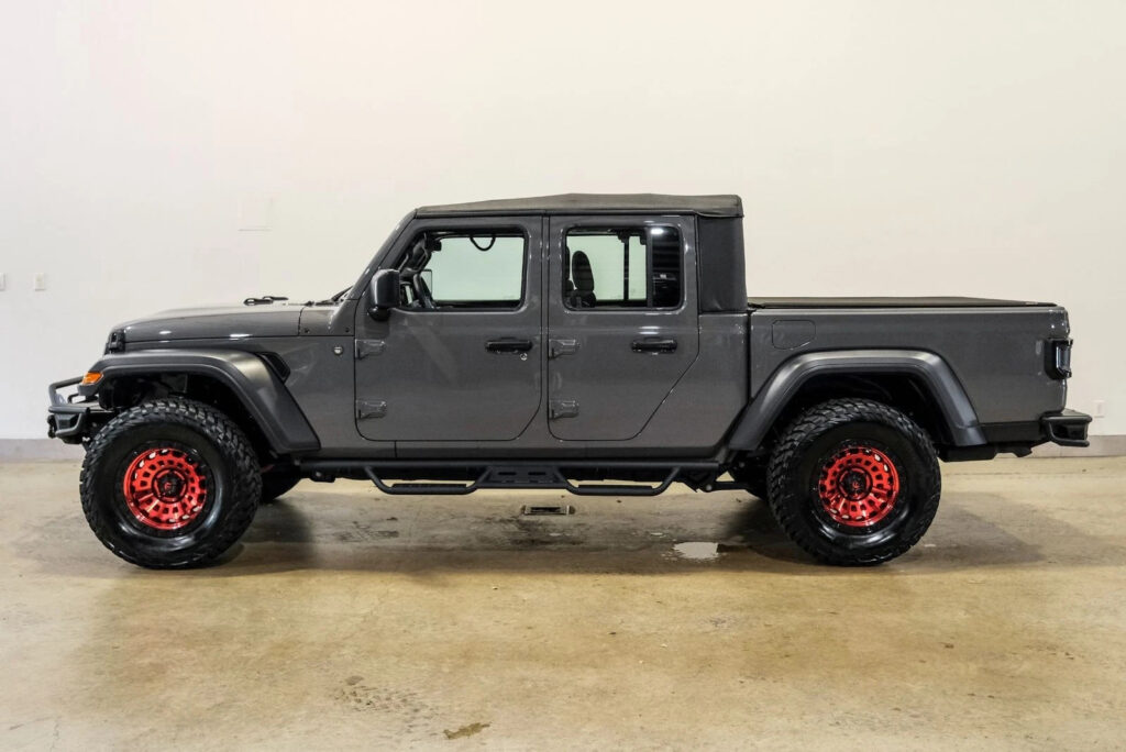 2021 Jeep Gladiator Sport 4×4,bumpers,led’s, Fuel,6 Speed, 39K Miles