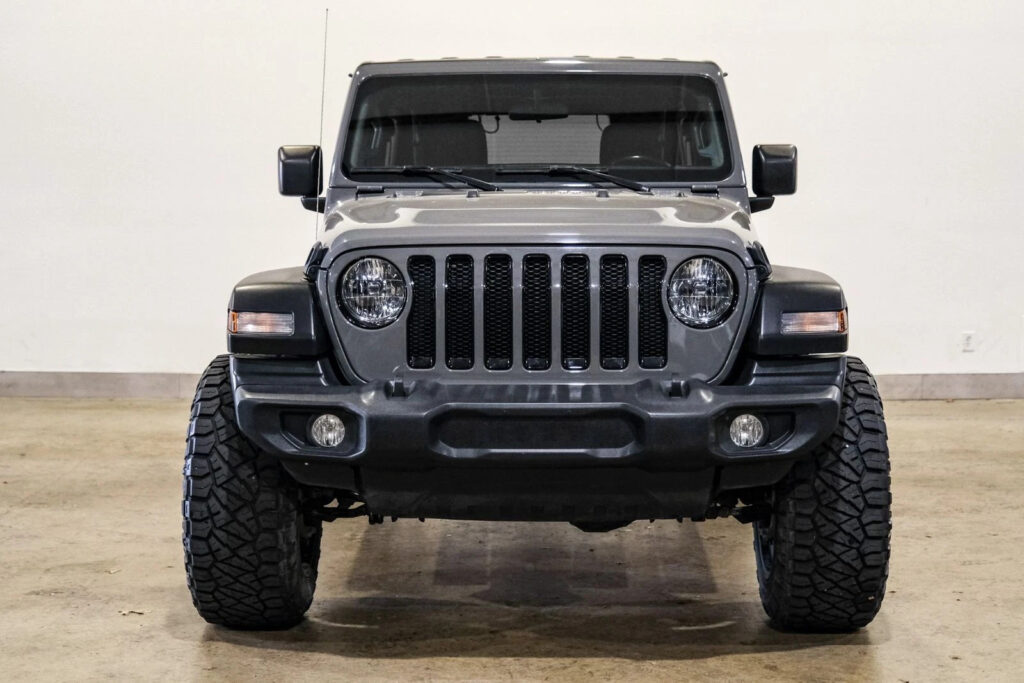 2021 Jeep Wrangler Unlimited Sport Altitude 4X4 Lifted, Fuel,only 38K