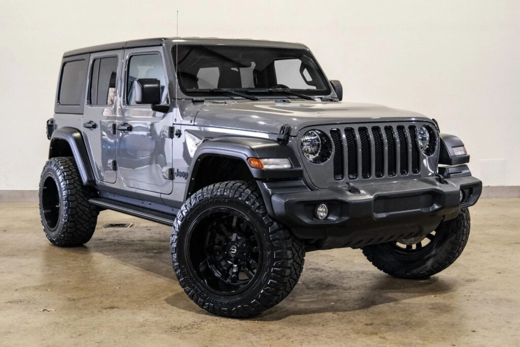 2021 Jeep Wrangler Unlimited Sport Altitude 4X4 Lifted, Fuel,only 38K