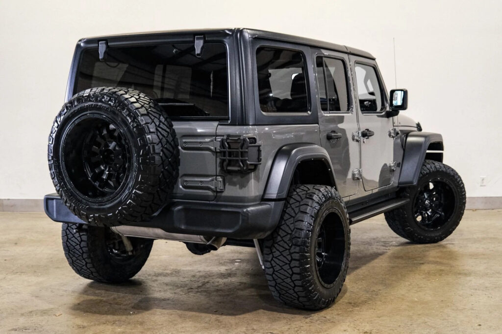 2021 Jeep Wrangler Unlimited Sport Altitude 4X4 Lifted, Fuel,only 38K