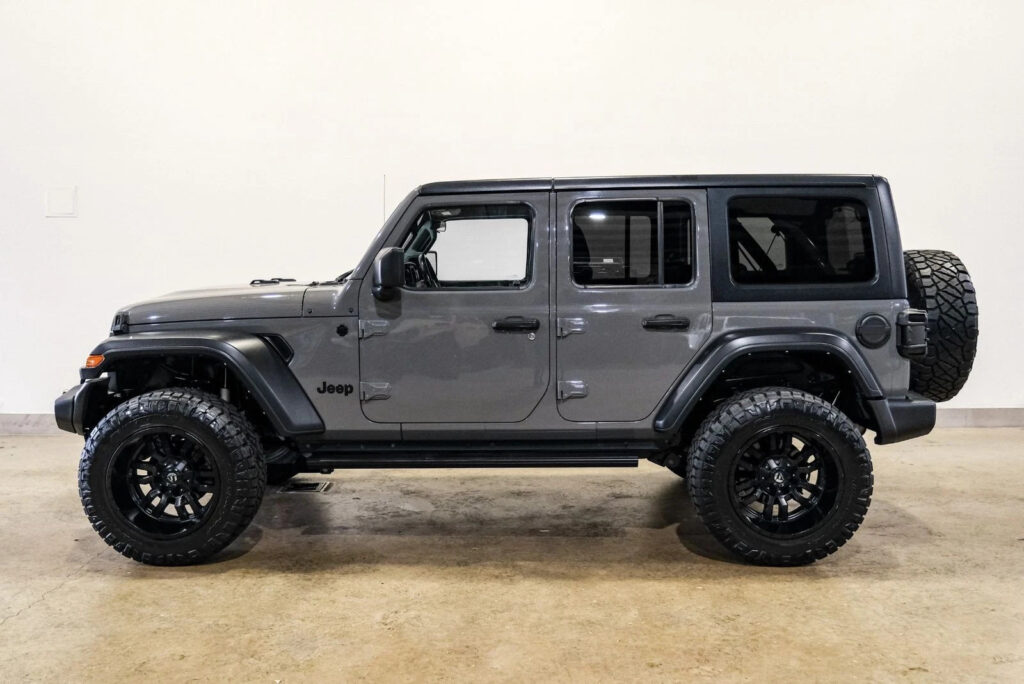 2021 Jeep Wrangler Unlimited Sport Altitude 4X4 Lifted, Fuel,only 38K
