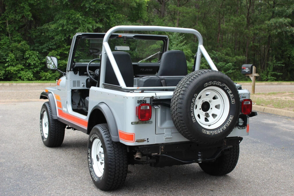 1984 Jeep CJ CJ7 Renegade 20k Miles Survivor 5 Speed 6 cyl