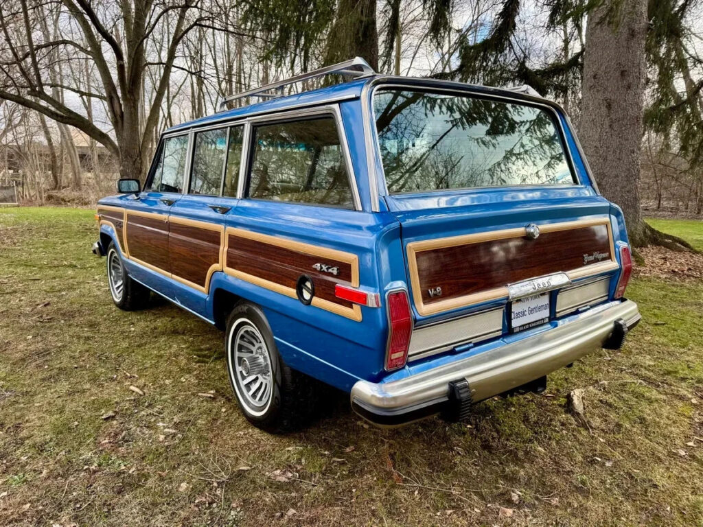 1988 Jeep Wagoneer Grand by Classic Gentleman