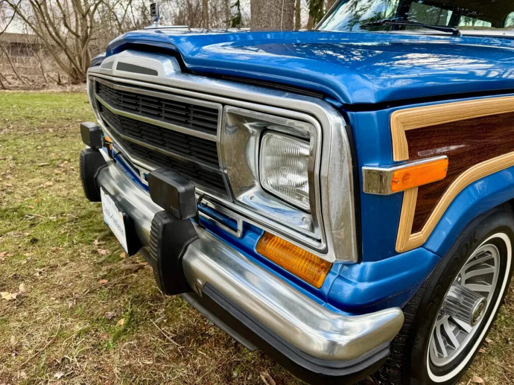 1988 Jeep Wagoneer Grand by Classic Gentleman