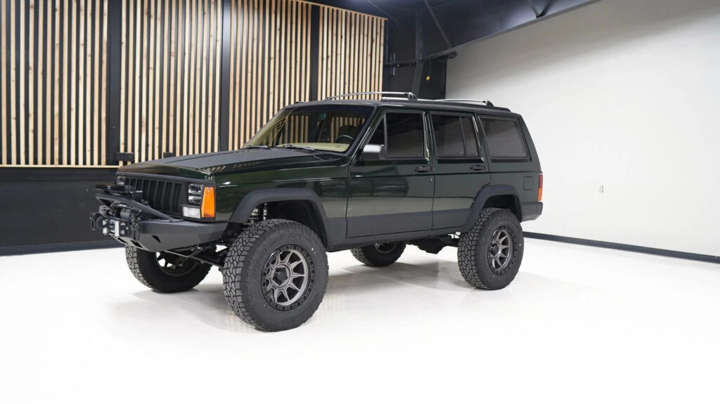 1995 Jeep Cherokee Restored BY DAS