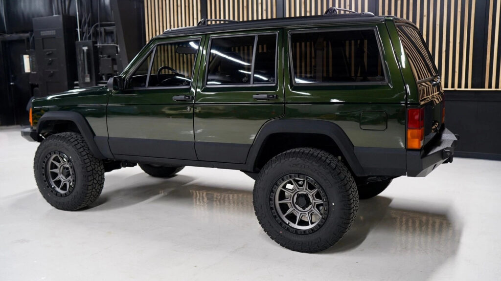 1995 Jeep Cherokee Restored BY DAS
