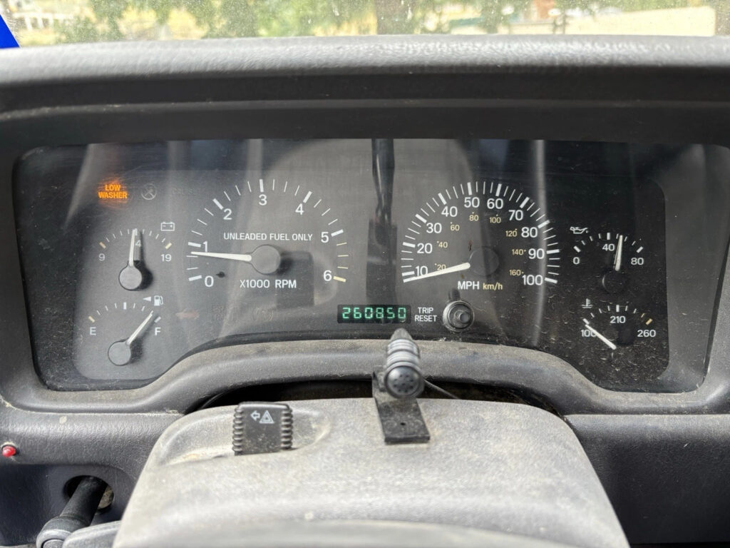 1999 Jeep Cherokee Sport