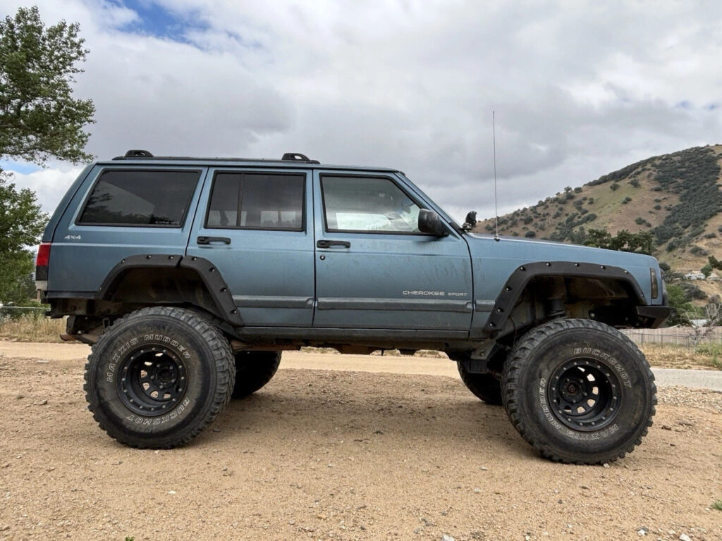 1999 Jeep Cherokee Sport