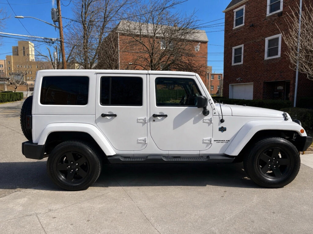2012 Jeep Wrangler Sahara