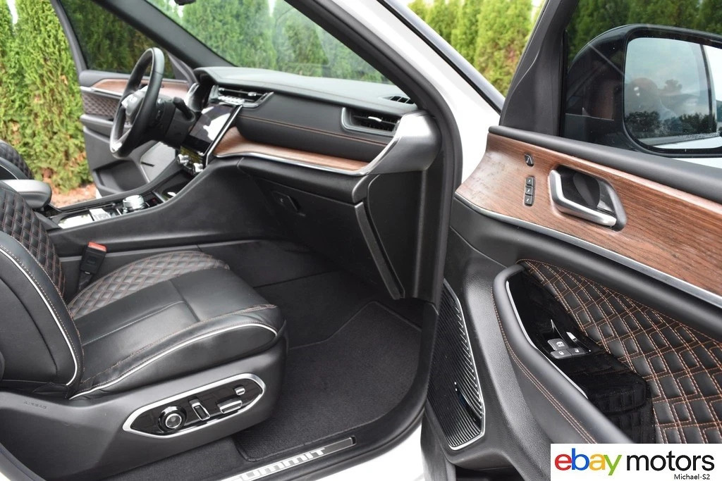 2023 Jeep Grand Cherokee 3.6L Summit-Edition(sticker New WAS $66,780)