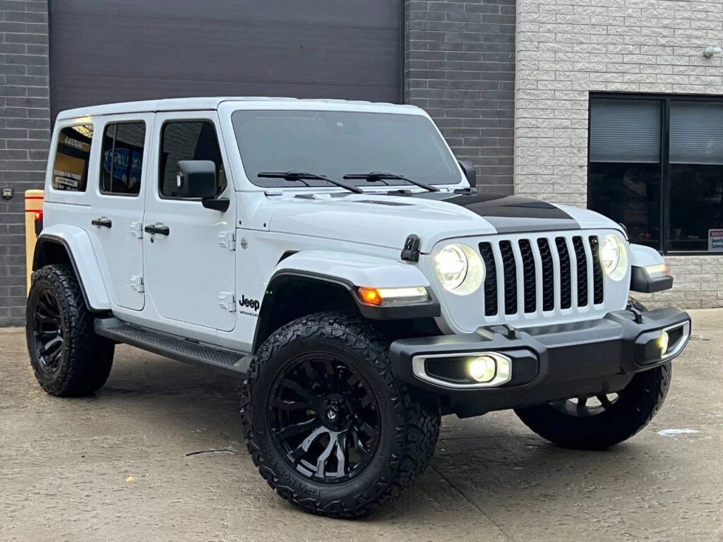 2024 Jeep Wrangler Sahara 4×4 4dr SUV