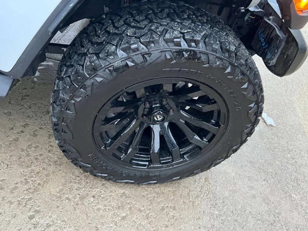 2024 Jeep Wrangler Sahara 4×4 4dr SUV