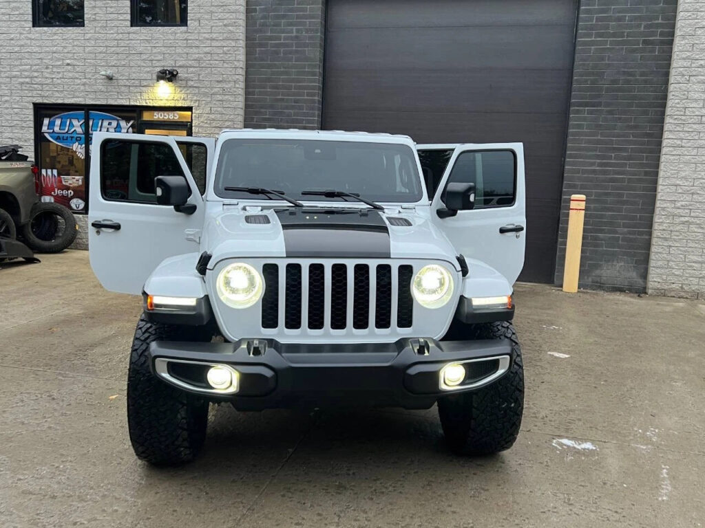 2024 Jeep Wrangler Sahara 4×4 4dr SUV