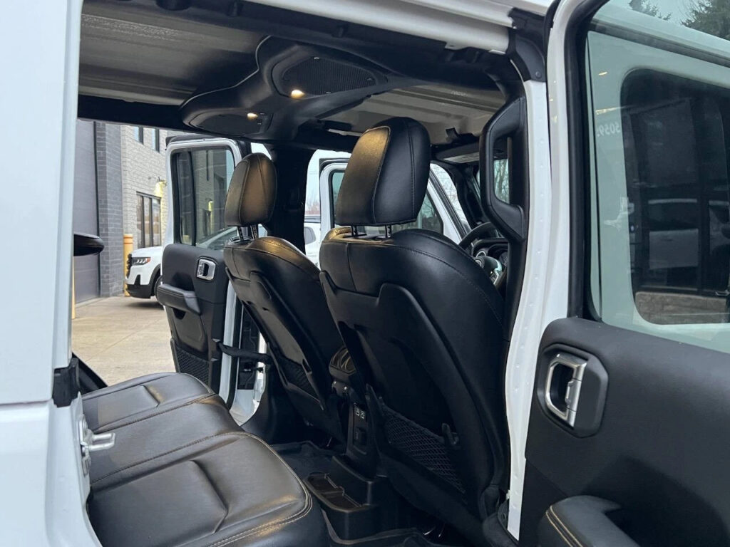 2024 Jeep Wrangler Sahara 4×4 4dr SUV