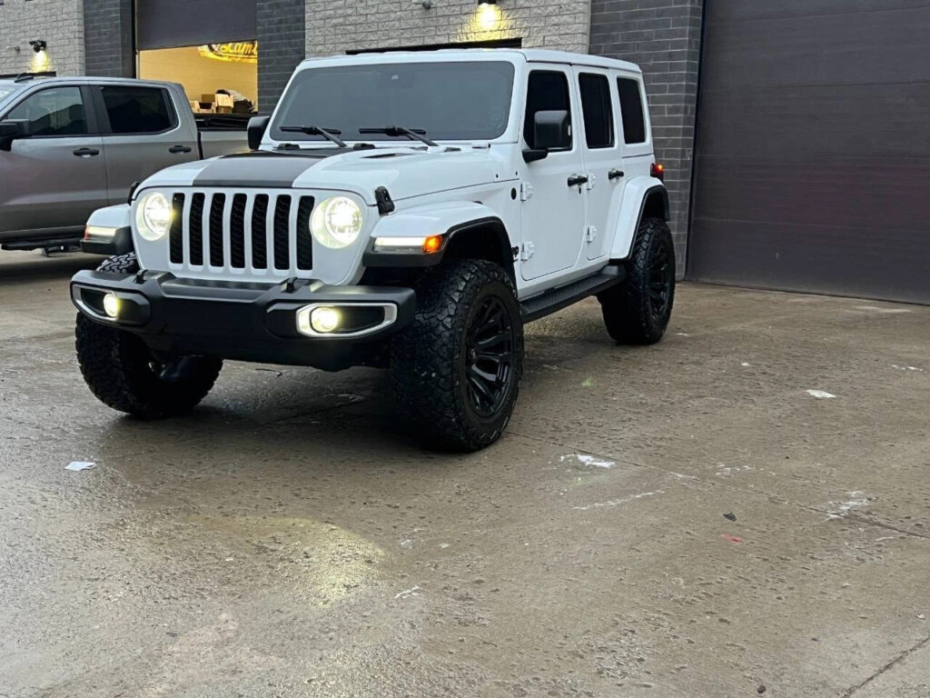 2024 Jeep Wrangler Sahara 4×4 4dr SUV