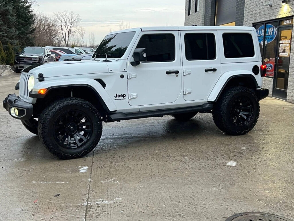 2024 Jeep Wrangler Sahara 4×4 4dr SUV