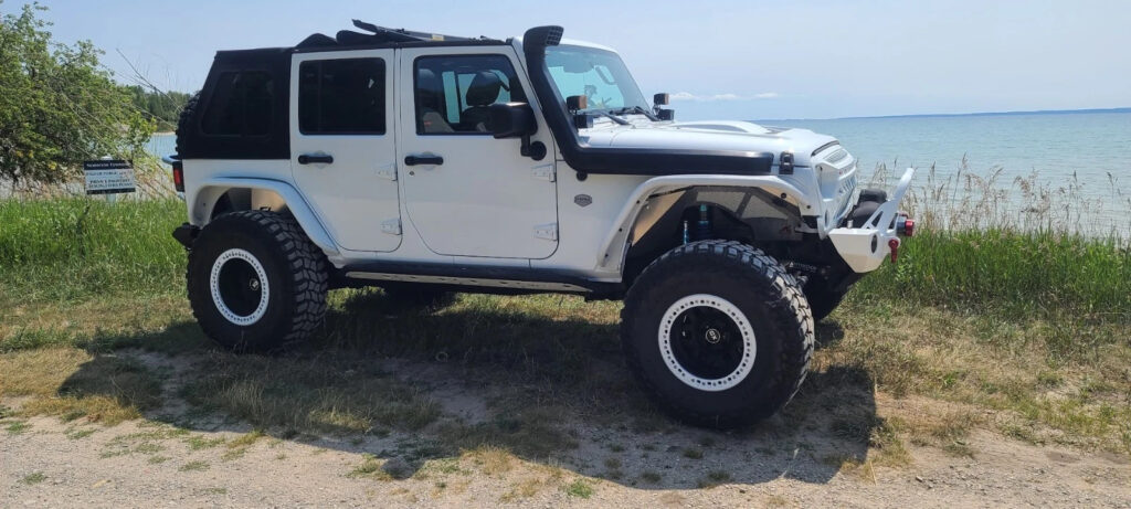 2014 Jeep Wrangler 4 DR Pampered Custom Street ROCK Crawler JK JKU