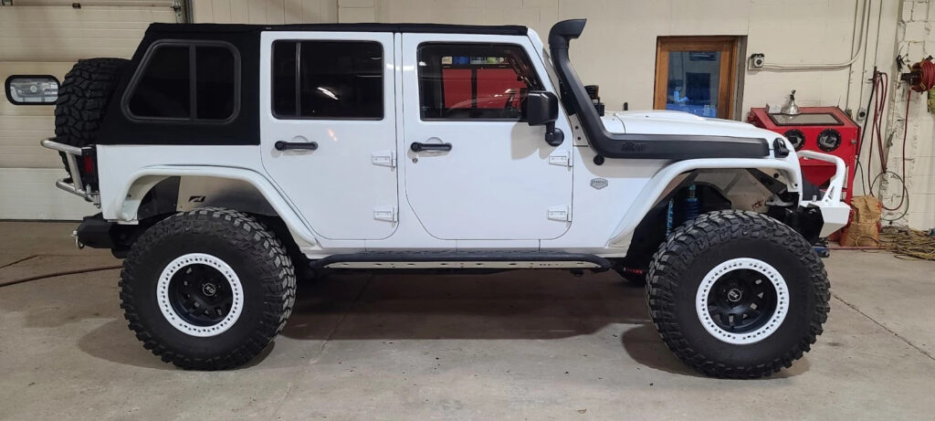 2014 Jeep Wrangler 4 DR Pampered Custom Street ROCK Crawler JK JKU