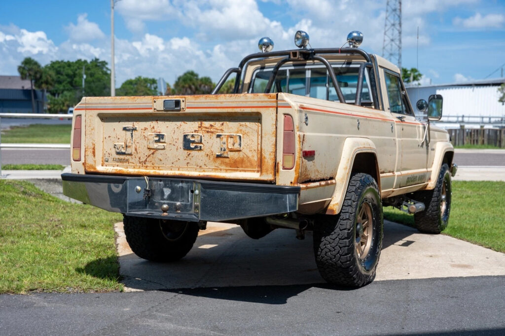 1979 Jeep J10 4×4 Golden Eagle