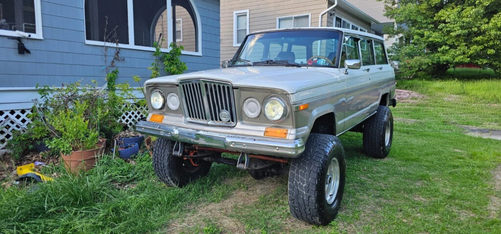 1985 Jeep Wagoneer