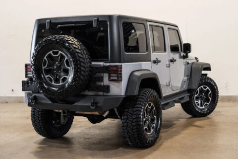 2015 Jeep Wrangler Unlimited Sport 4X4 Lifted, Bumpers, Leds. 90K na prodej