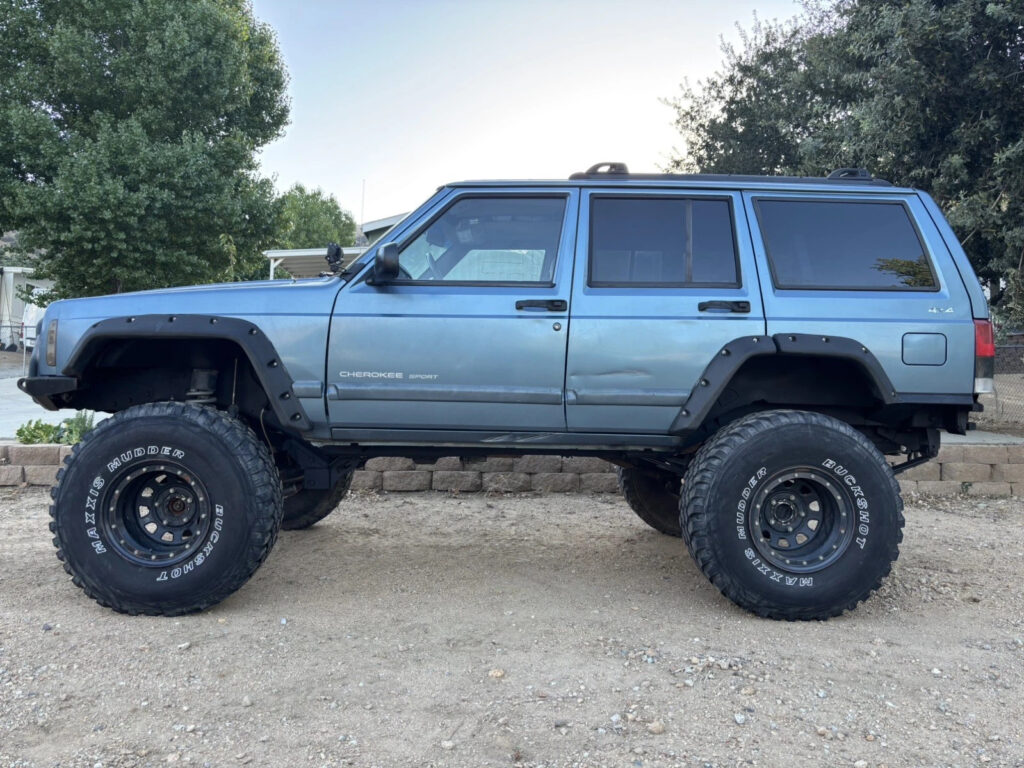 1999 Jeep Cherokee Sport