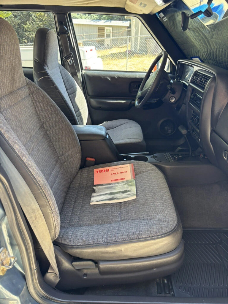 1999 Jeep Cherokee Sport