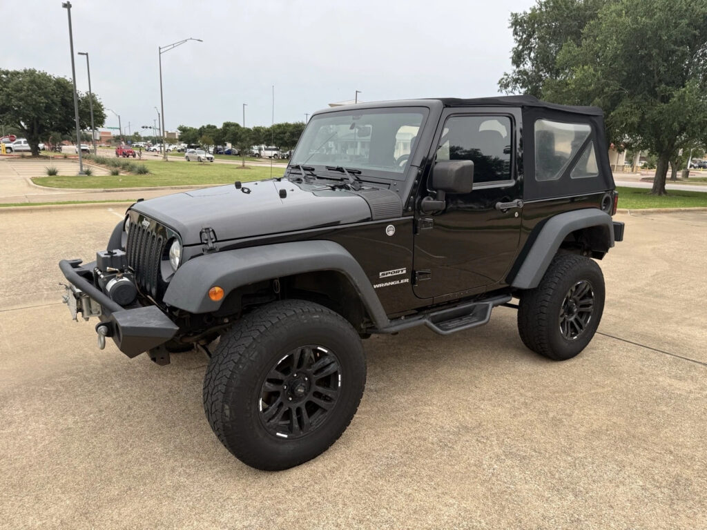2017 Jeep Wrangler Sport
